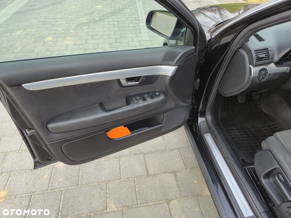 Audi A4 Avant 2.0 TDI DPF Attraction - 9