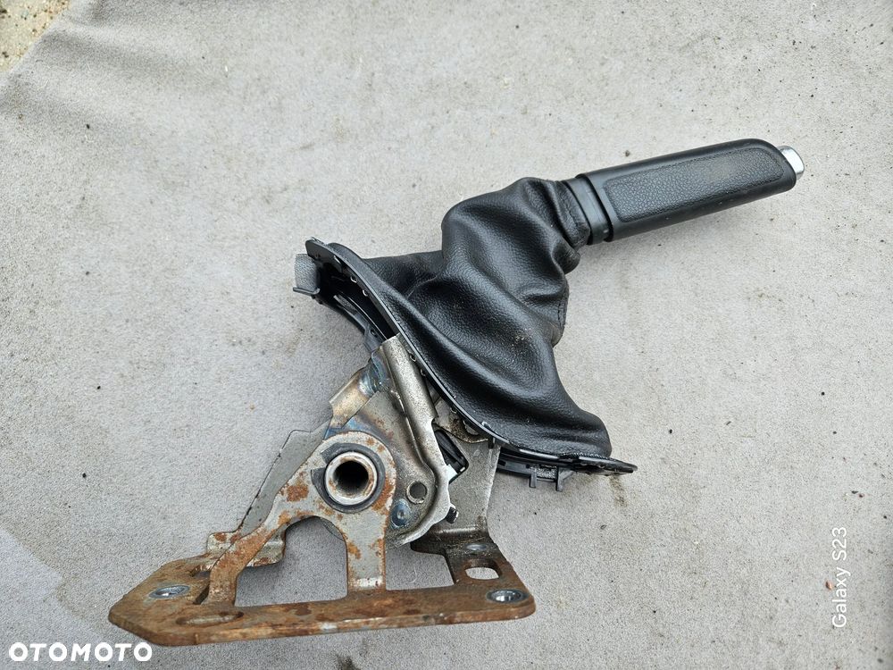 Dźwignia ręcznego mieszek Ford Focus Mk2 Lift 2010r - 1