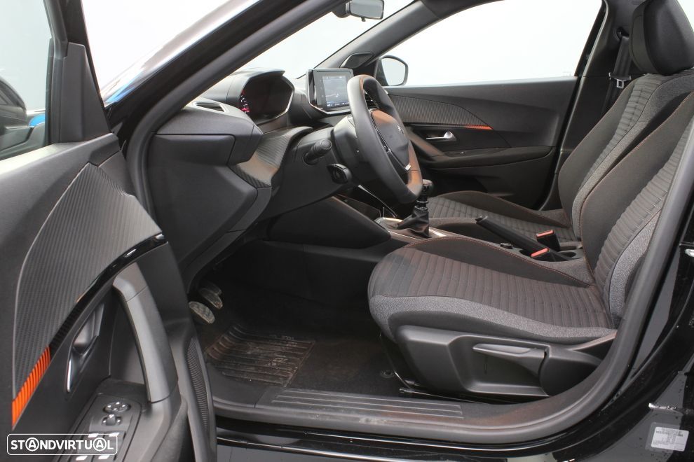 Peugeot 2008 1.2 PureTech Active Pack - 20