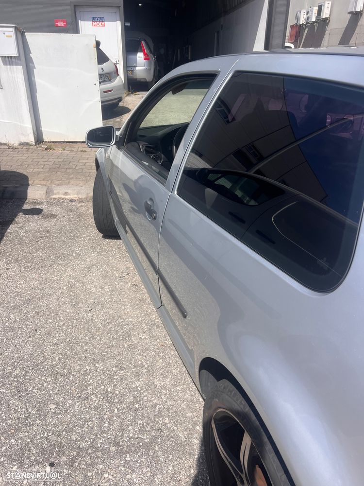VW Golf 1.9 TDi Highline - 4