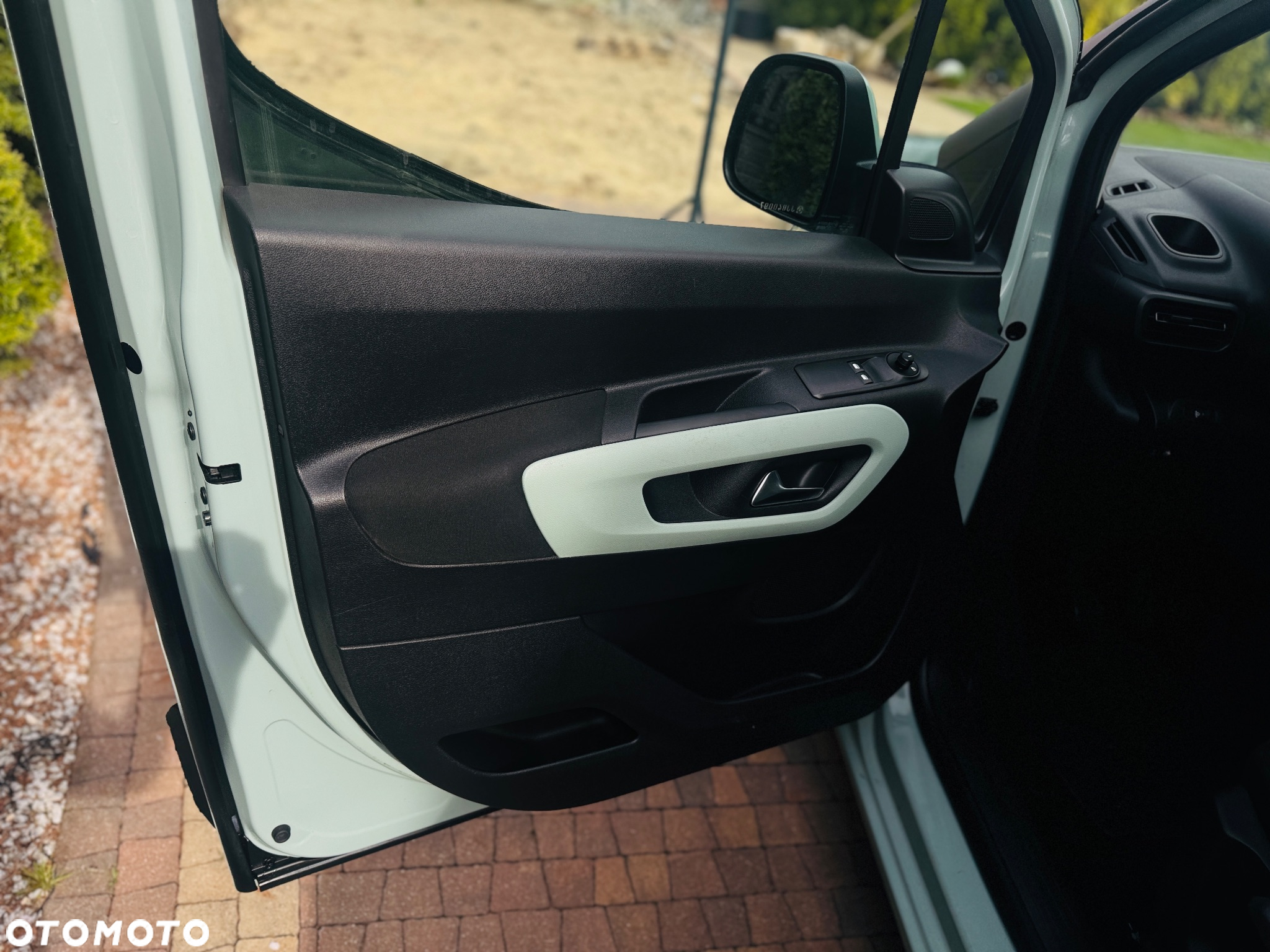 Citroën Berlingo M BlueHDi 130 SHINE - 14