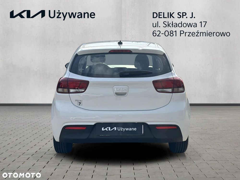 Kia Rio - 4