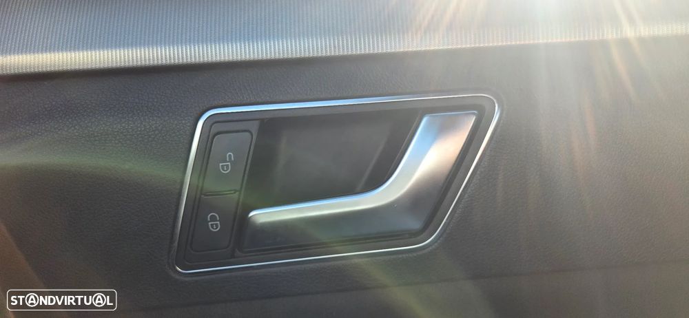 Mercedes-Benz E 300 Bluetec Hybrid Avantgarde - 15