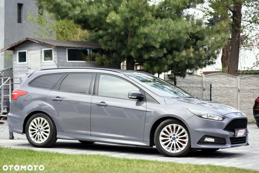 Ford Focus 2.0 TDCi ST - 12