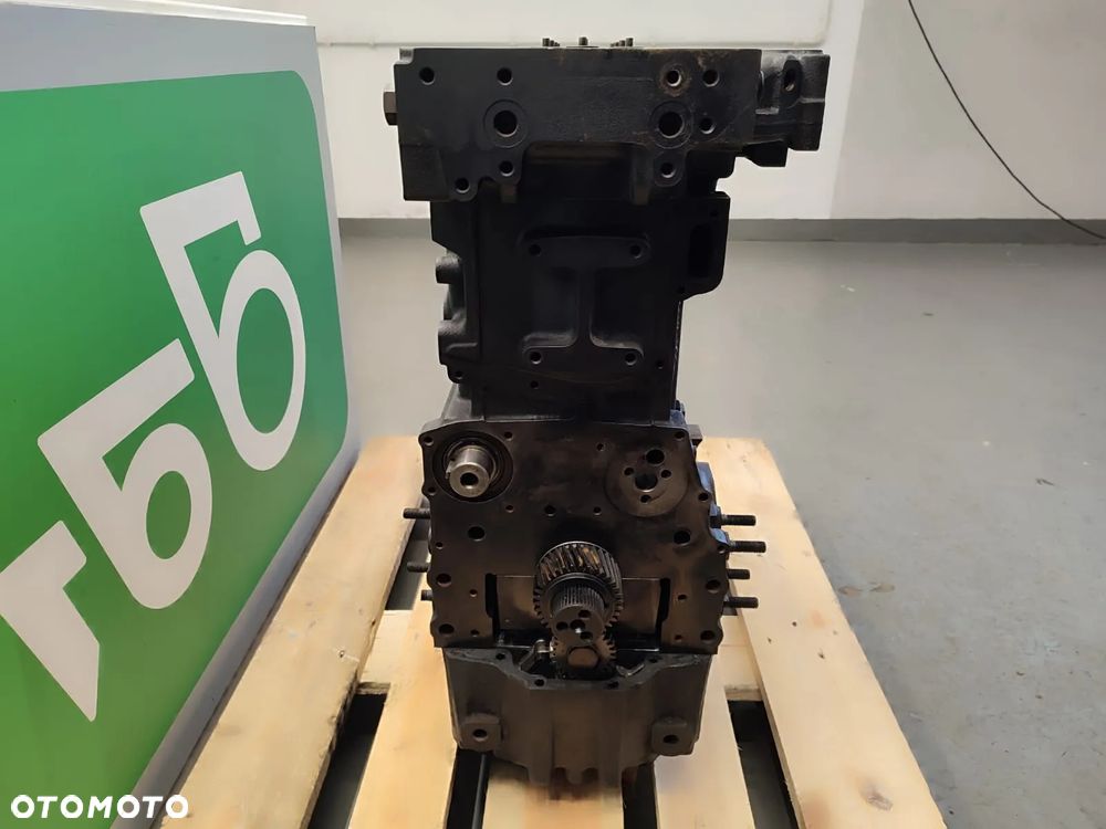 Słupek silnika  Cat 4.4C - 10