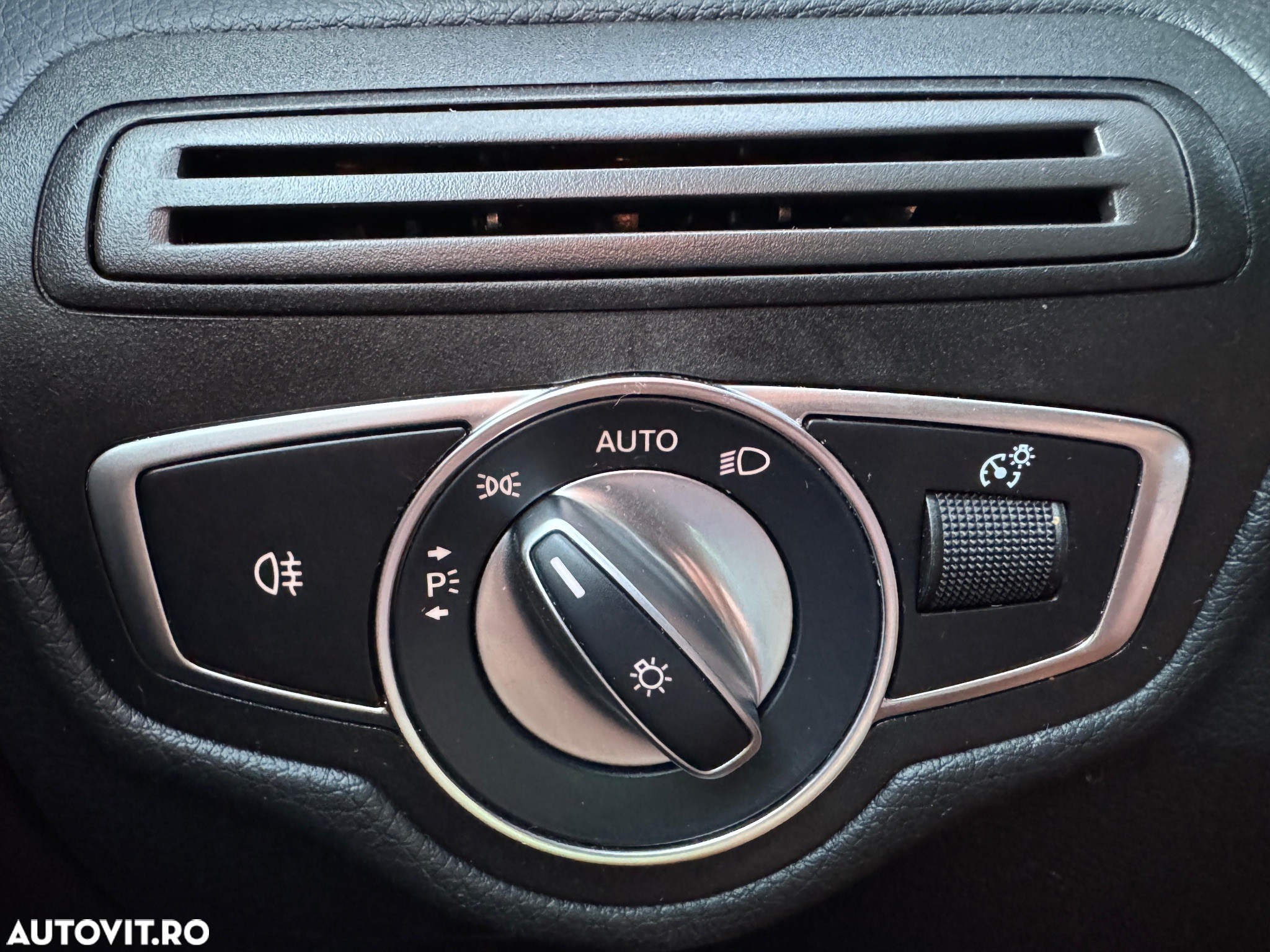 Mercedes-Benz GLC 200 d 4Matic 9G-TRONIC - 32