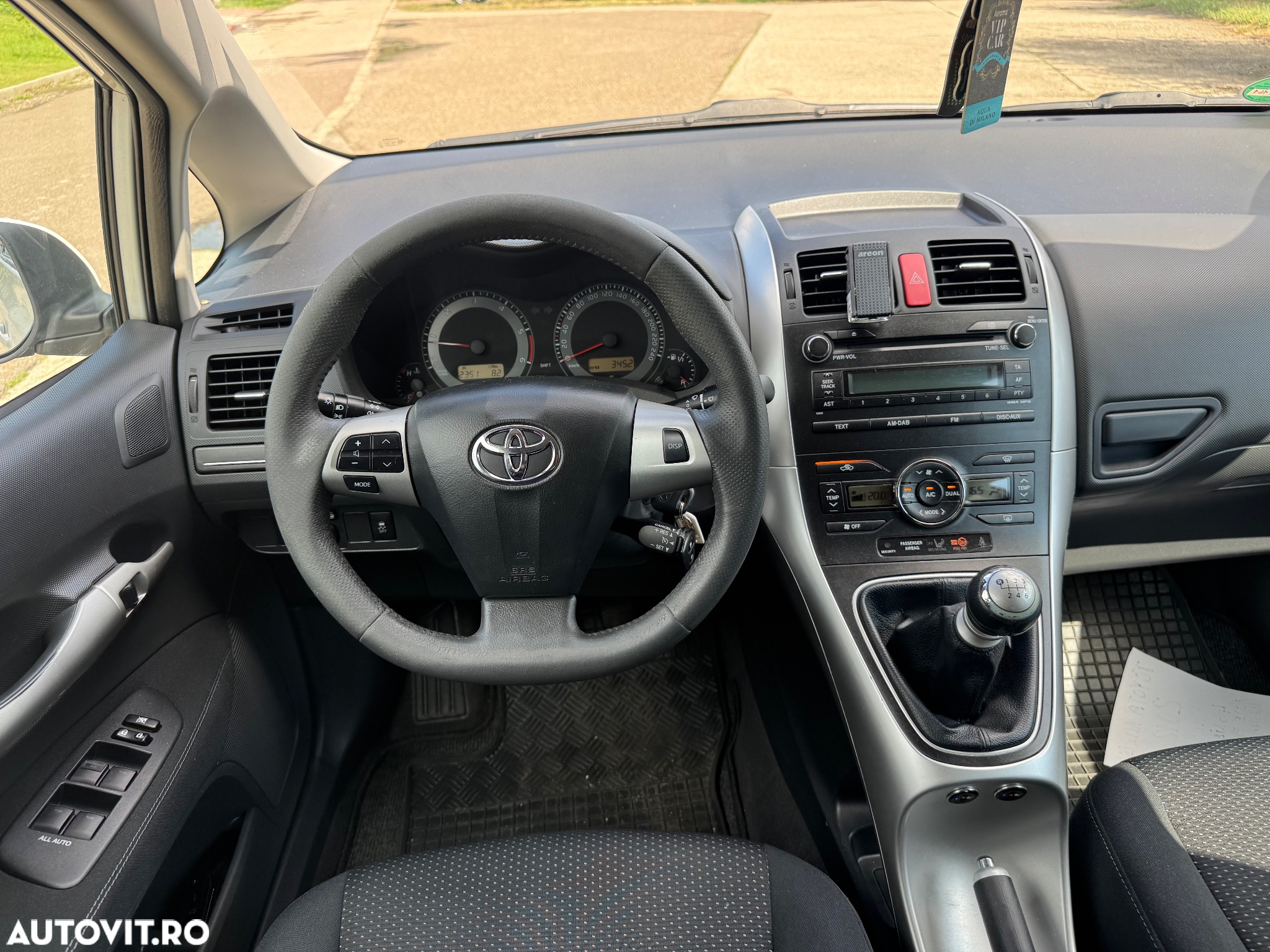 Toyota Auris 2.0 D-4D Executive - 7