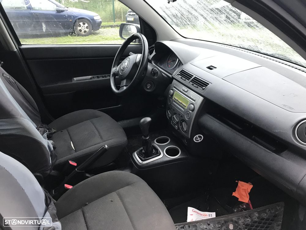 Mazda 2 1.4 CD 5P 2004 - Para Peças - 7