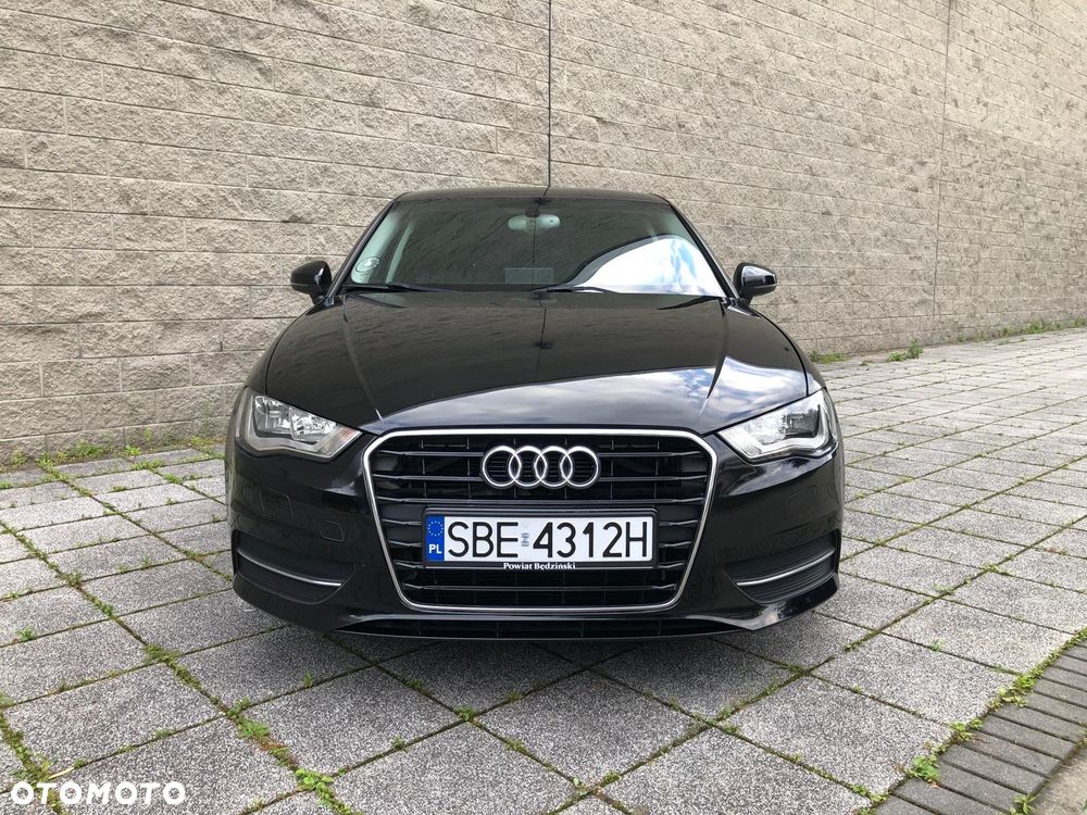 Audi A3 Sportback 1.6 TDI Ambiente - 2
