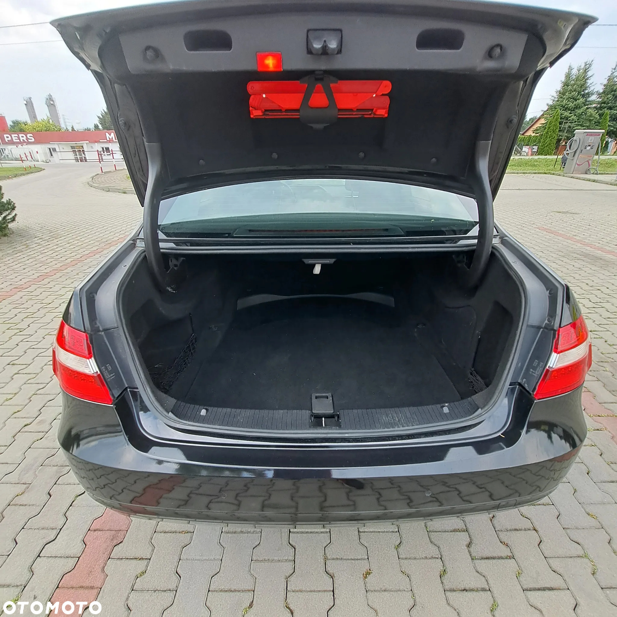 Mercedes-Benz Klasa E 200 CDI Classic - 14