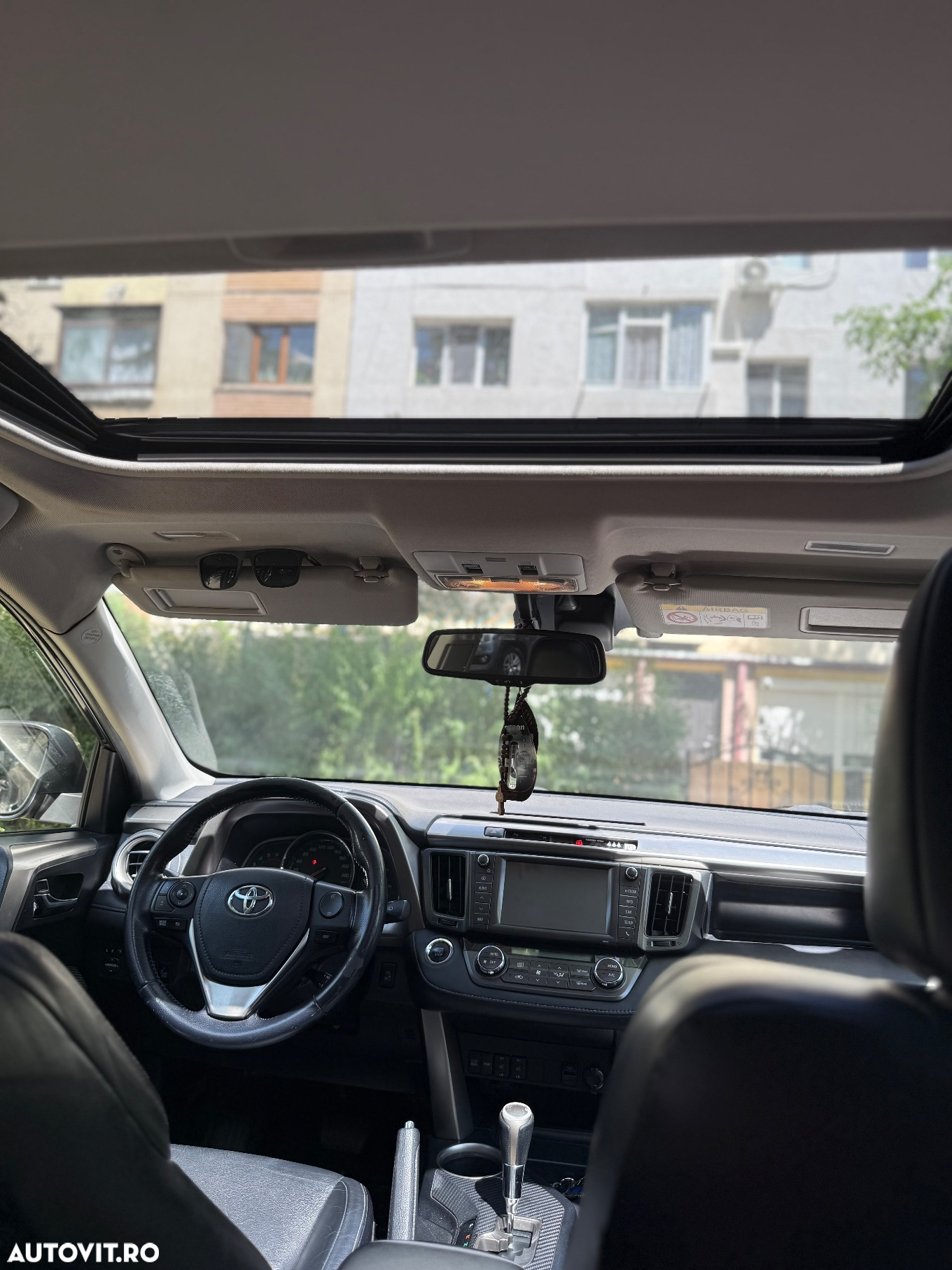 Toyota RAV4 2.2 D-4CAT 4WD Aut Luxury - 18