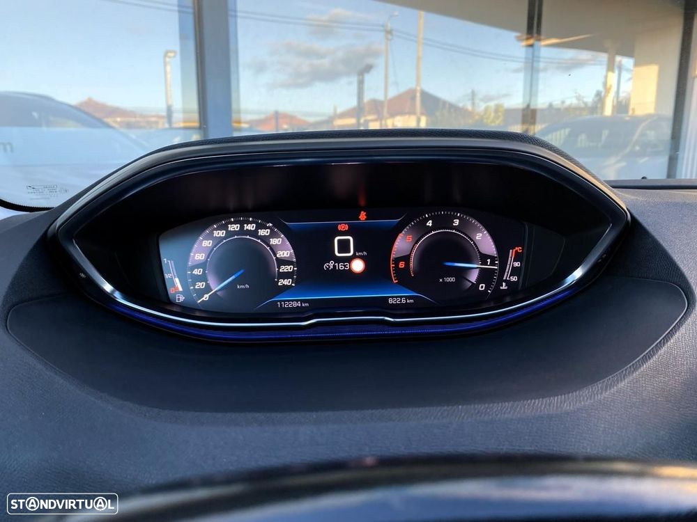 Peugeot 3008 1.5 BlueHDi Allure Pack - 31