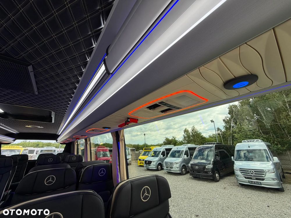 Mercedes-Benz Sprinter 519 - 30