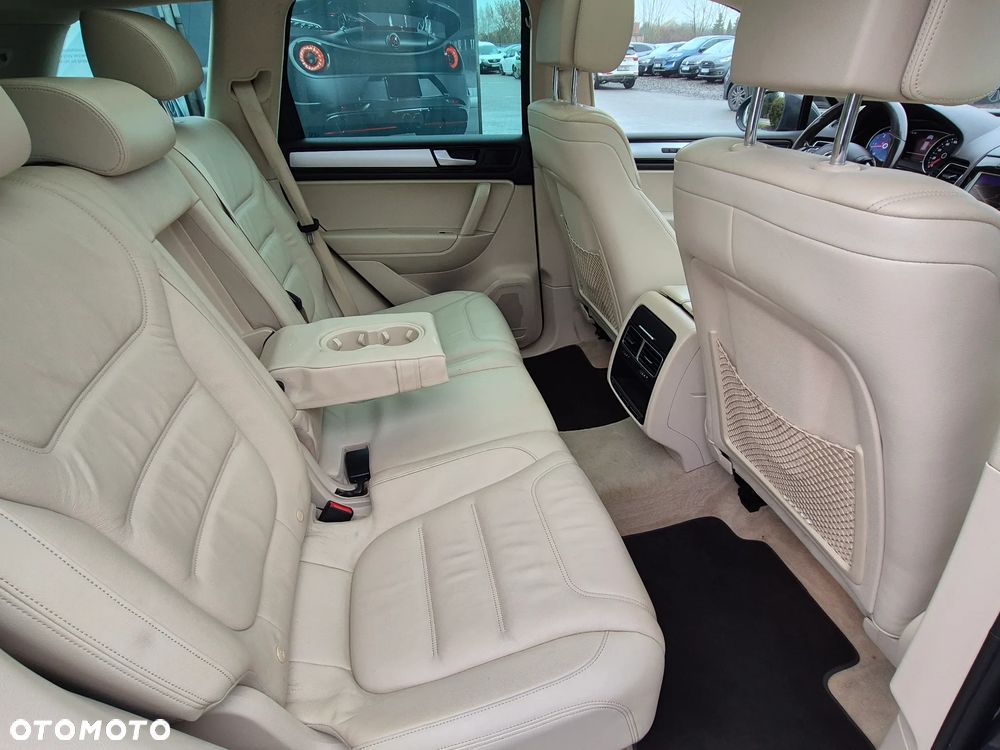 Volkswagen Touareg 3.0 V6 TDI BMT Business Line - 30