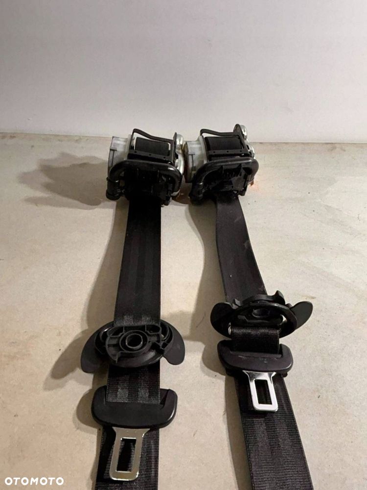 Pas bezpieczeństwa fotela tylnego Audi A5 8T 8F 2010 TYŁ KOMPLET - 2