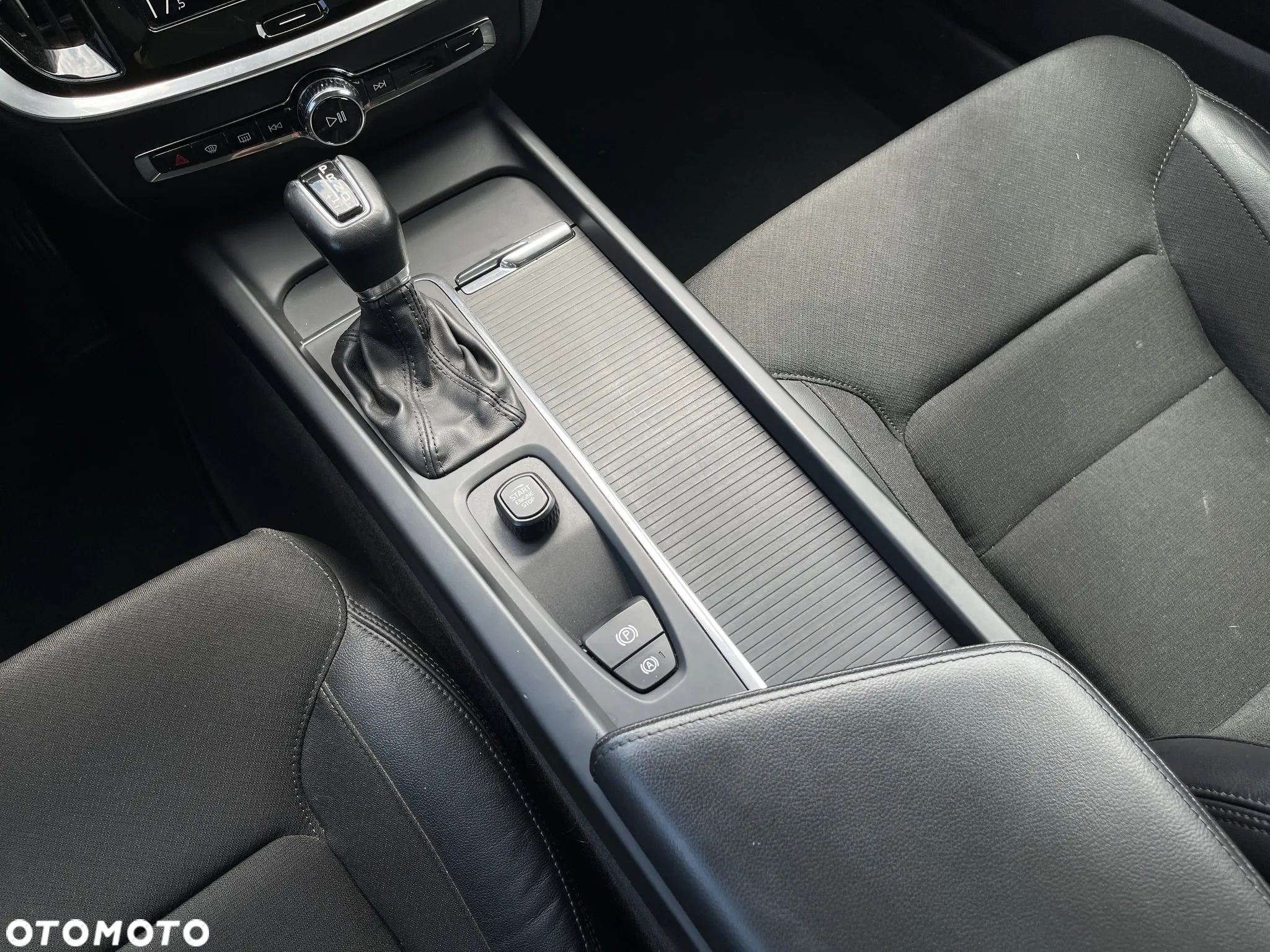 Volvo V60 D3 Geartronic Momentum - 23