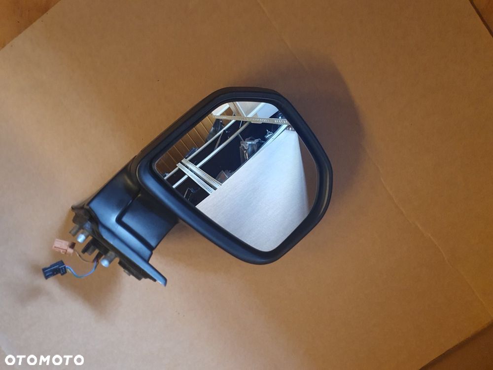 LUSTERKO LEWE EUROPA PEUGEOT PARTNER II BERLINGO 5 PIN 3+2 PIN - 3