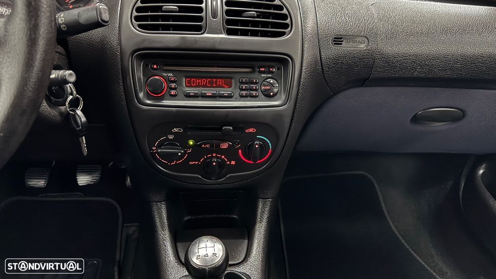 Peugeot 206 1.1 XR - 19