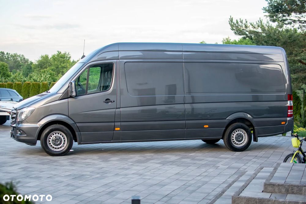 Mercedes-Benz Sprinter 319 - 12