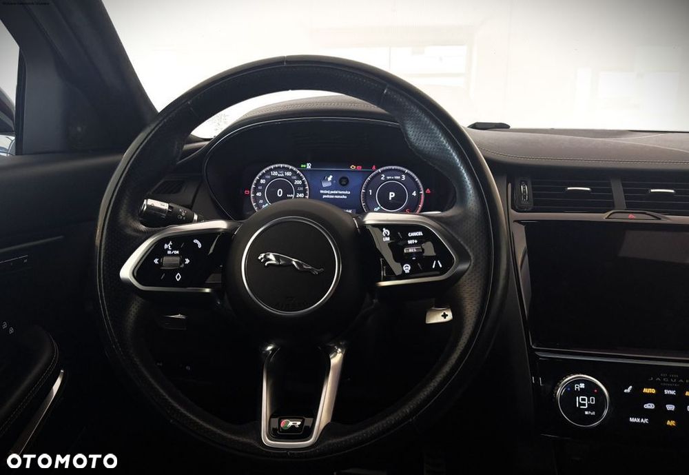Jaguar E-Pace - 14