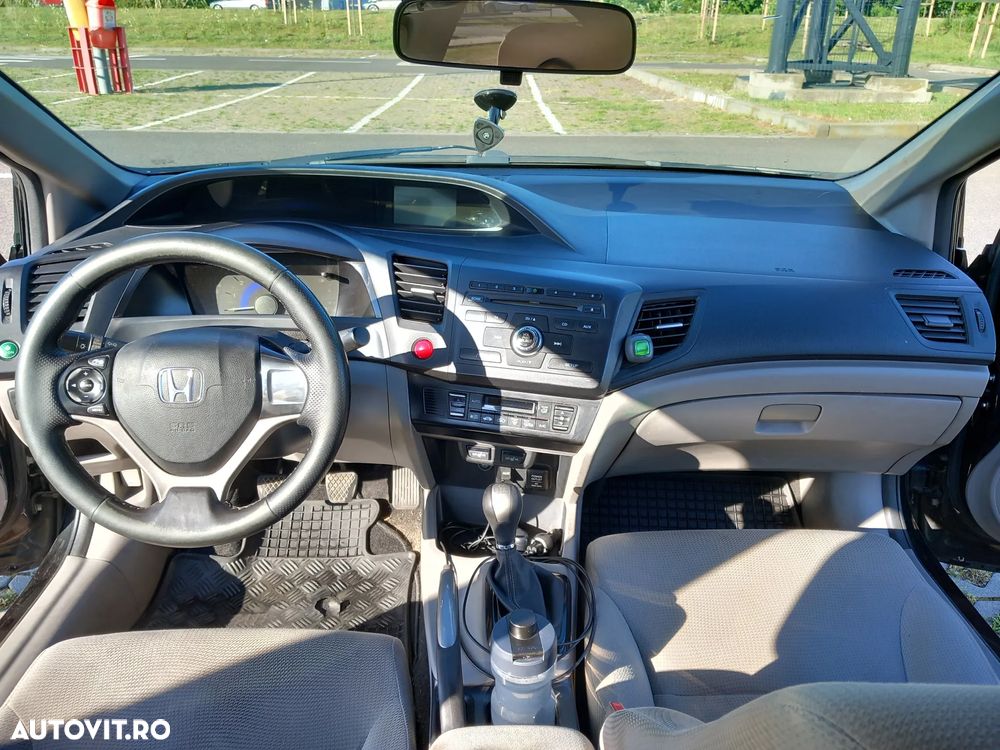 Honda Civic 1.8 MT ES - 14