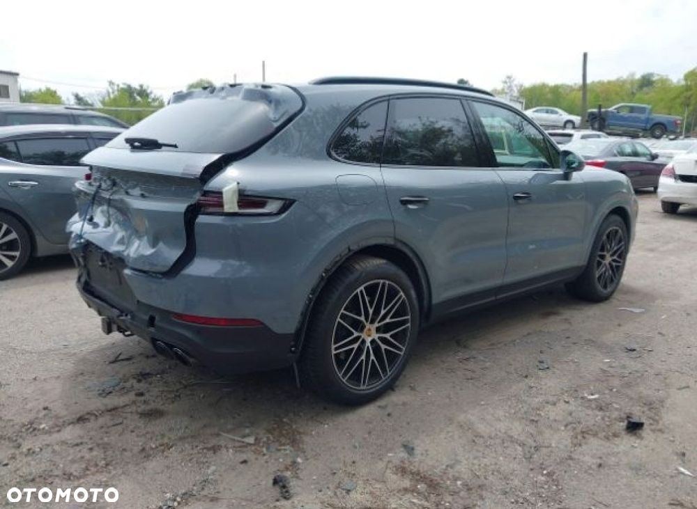 Porsche Cayenne - 7
