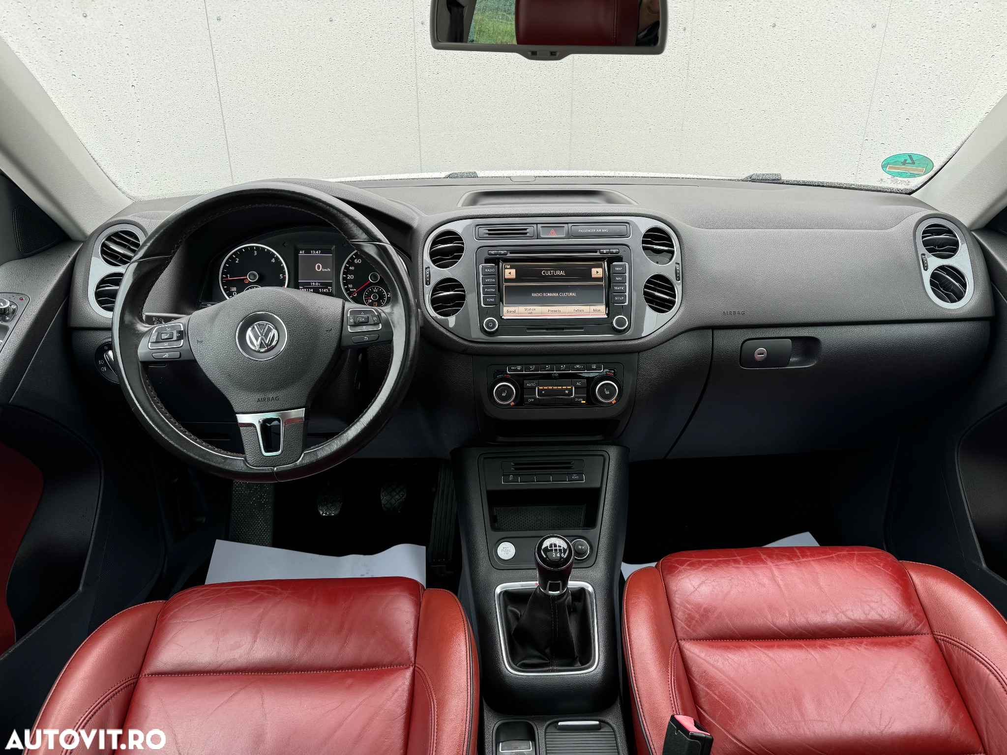 Volkswagen Tiguan 2.0 TDI 4Motion Track & Field - 10