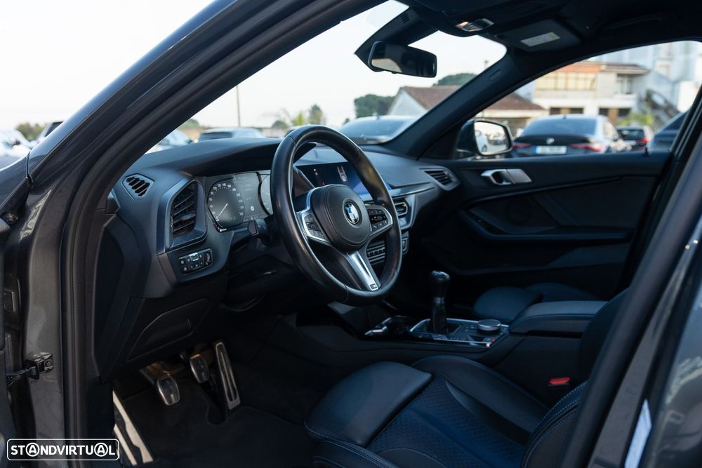 BMW 116 d Pack Desportivo M - 8