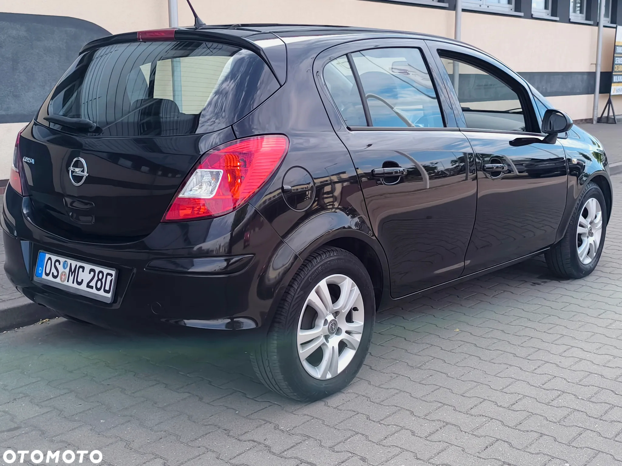 Opel Corsa 1.2 16V Enjoy - 12