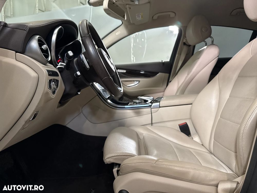 Mercedes-Benz GLC Coupe 250 4MATIC - 23