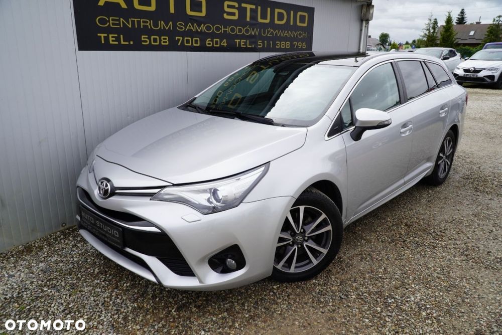 Toyota Avensis 2.0 D-4D Premium - 39