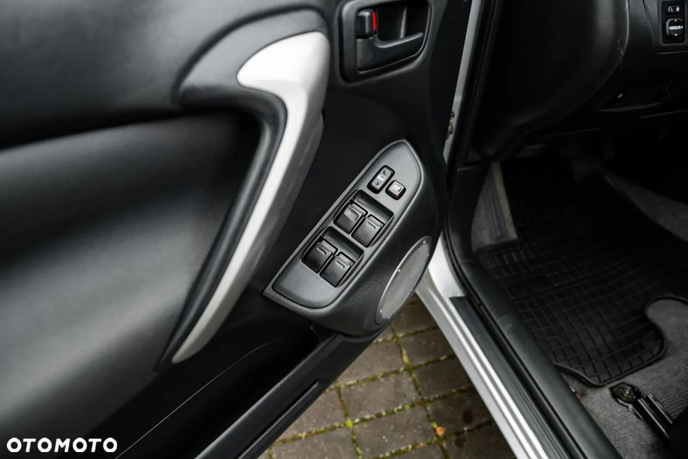 Toyota RAV4 2.0 VVT-i 4x4 - 22