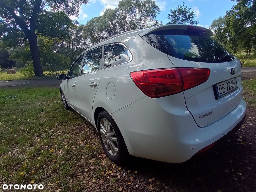 Kia Ceed 1.6 GDI Platinum Edition - 23