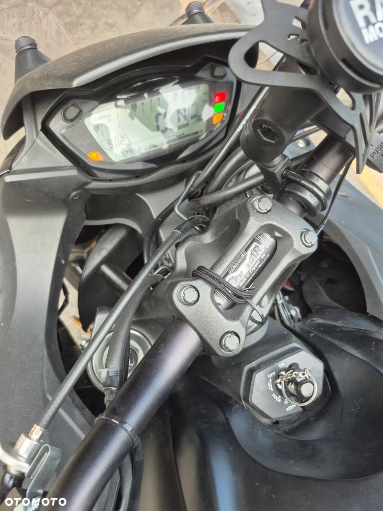 Suzuki GSX 1000 - 4