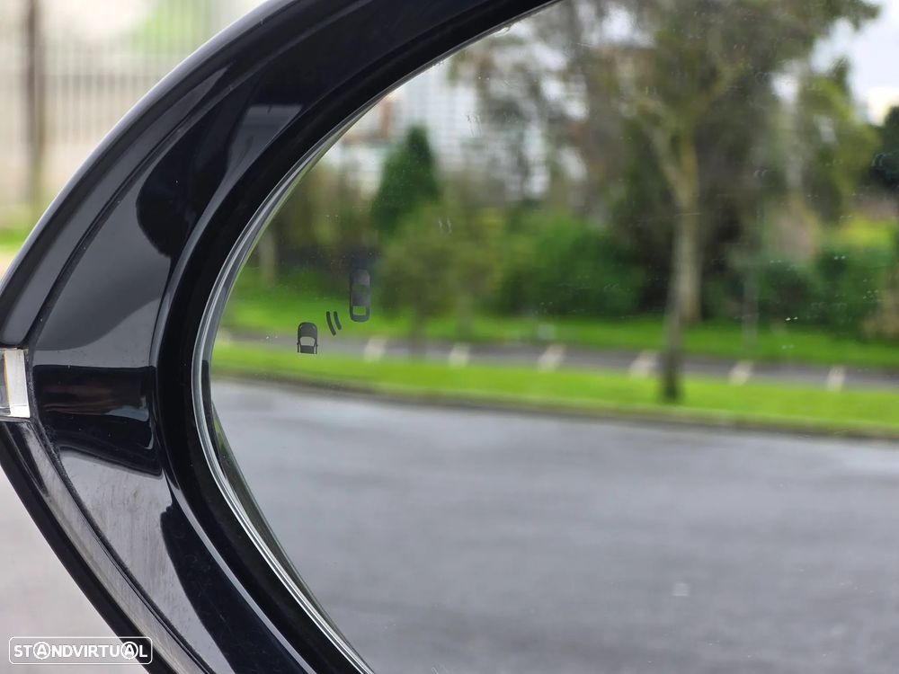 MG MG4 77 kWh Extended Range Luxury - 32