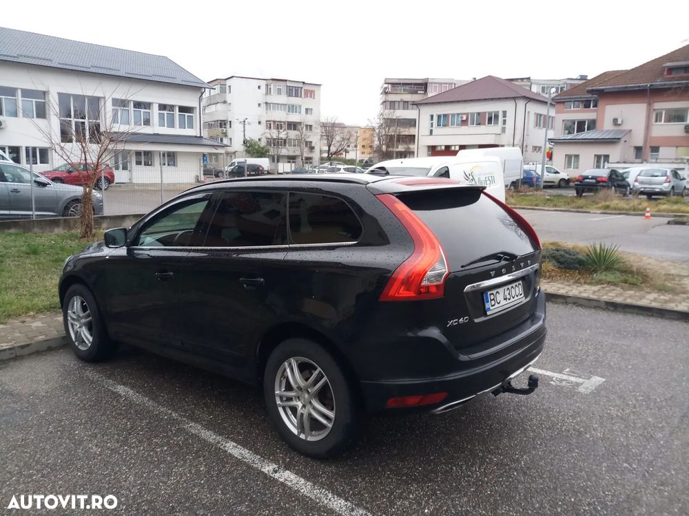 Volvo XC 60 D4 AWD Momentum - 16