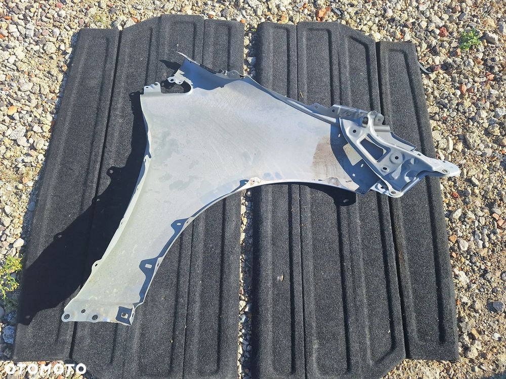 BŁOTNIK LEWY PRZÓD PRZEDNI TOYOTA COROLLA E21 - 4