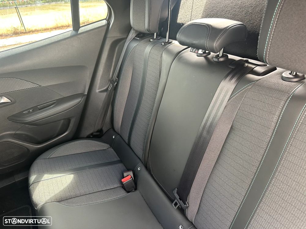 Peugeot 2008 - 7