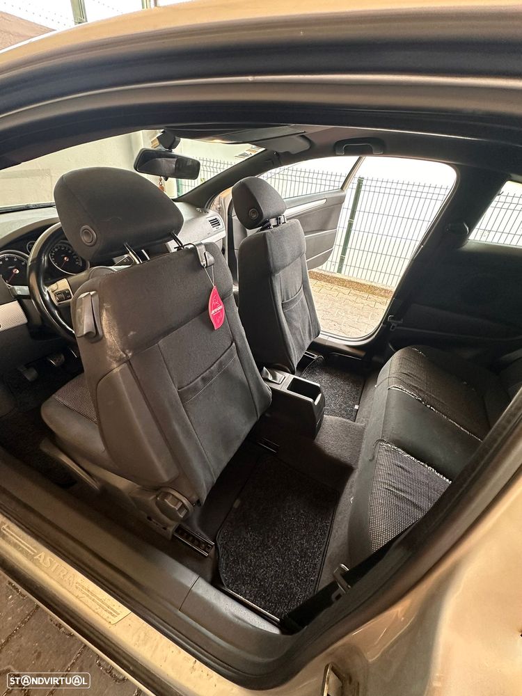 Opel Astra GTC 1.6 - 39