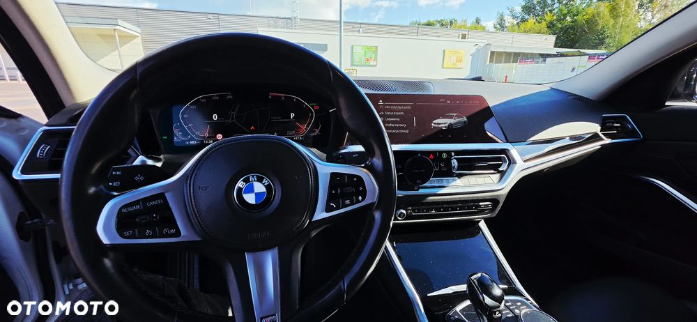 BMW Seria 3 320d M Sport - 13