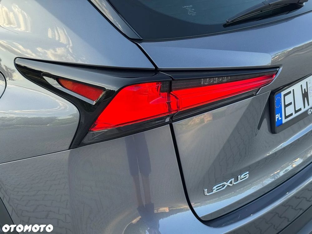 Lexus NX 300h Elegance + Business AWD - 9