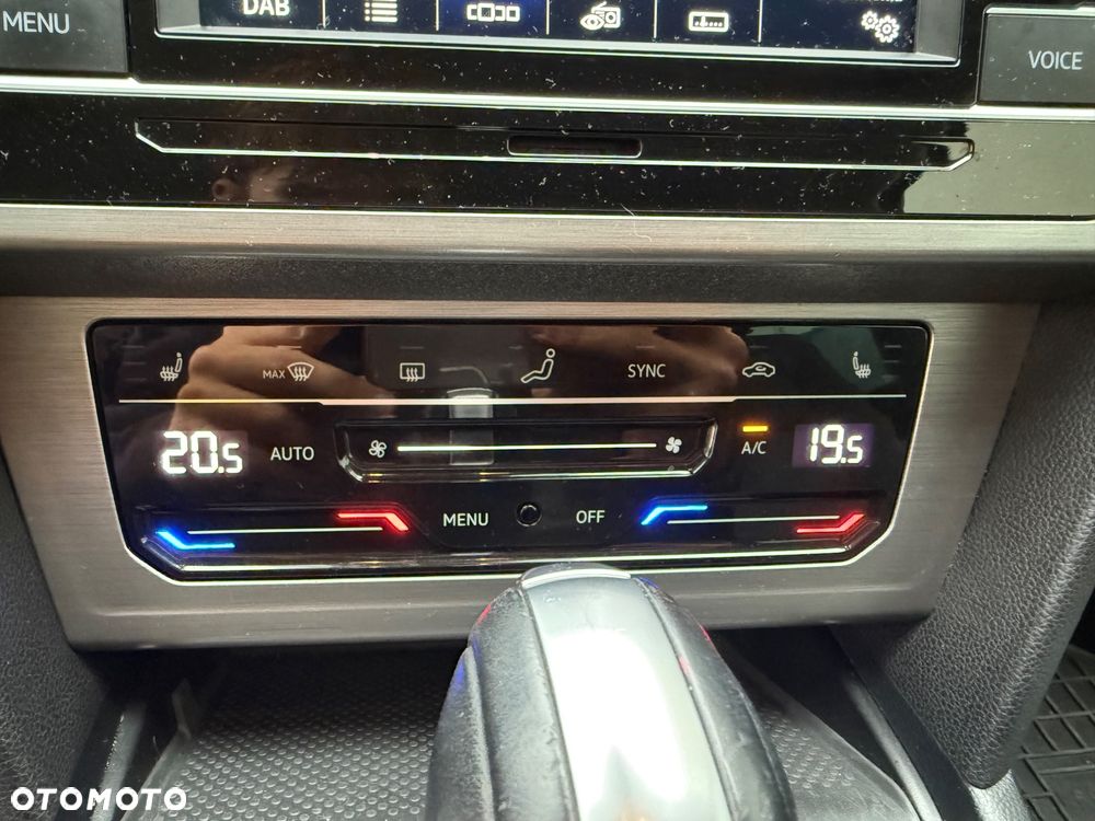 Volkswagen Passat 2.0 TDI EVO Business DSG - 32