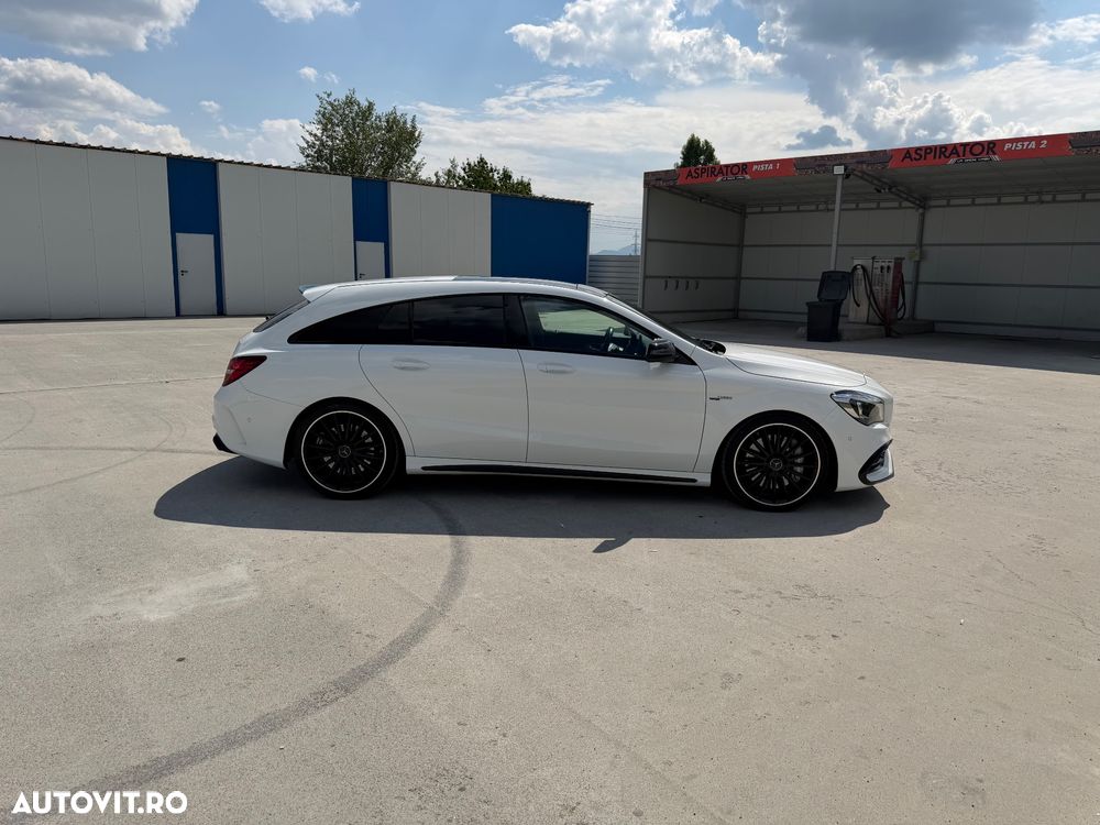 Mercedes-Benz CLA 45 AMG - 4