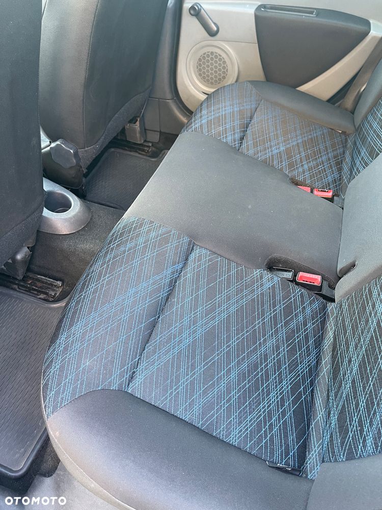 Renault Clio 1.2 16V Authentique - 11