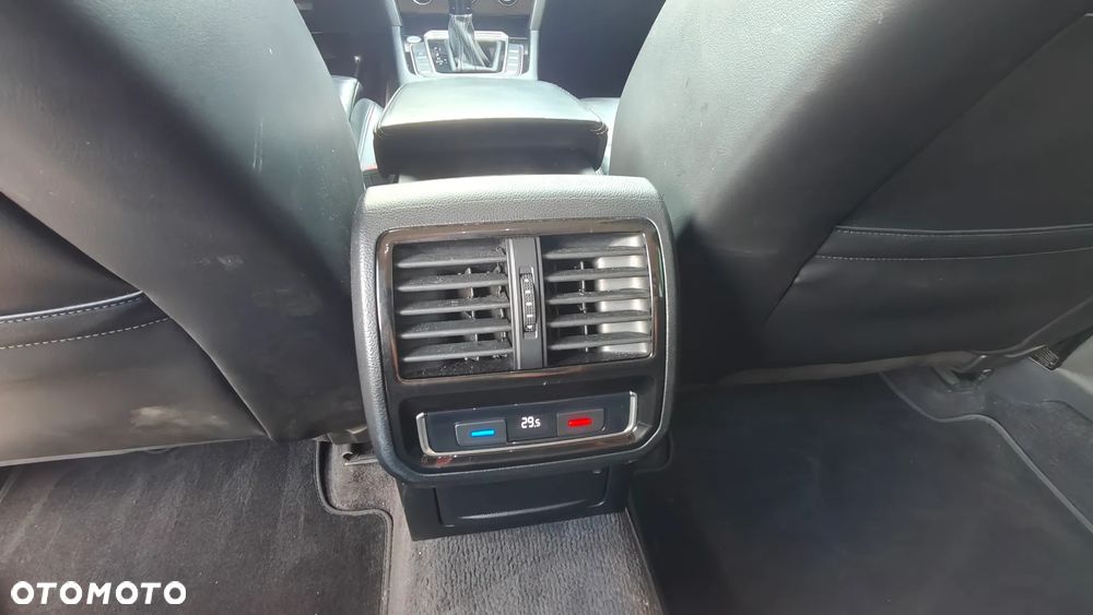 Volkswagen Passat 2.0 TDI SCR DSG - 18