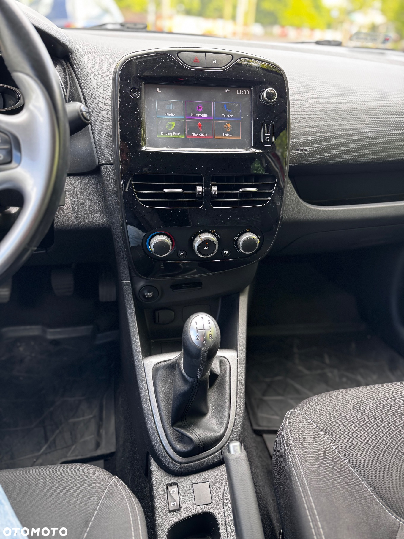 Renault Clio 1.2 16V Limited EU6 - 11