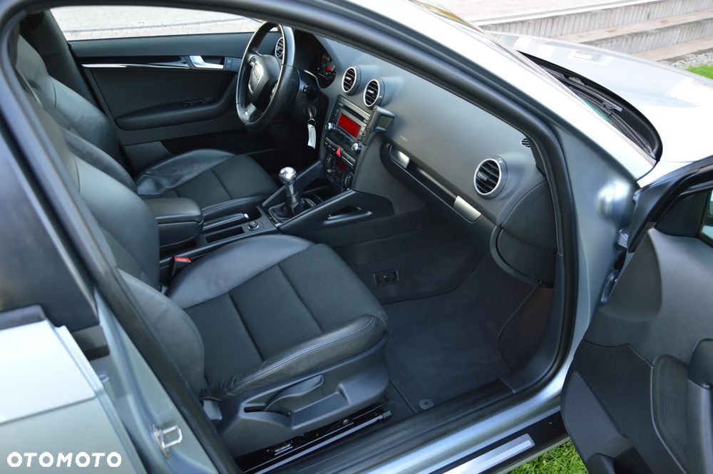 Audi A3 Sportback 2.0 TDI DPF S line Sportpaket plus - 20