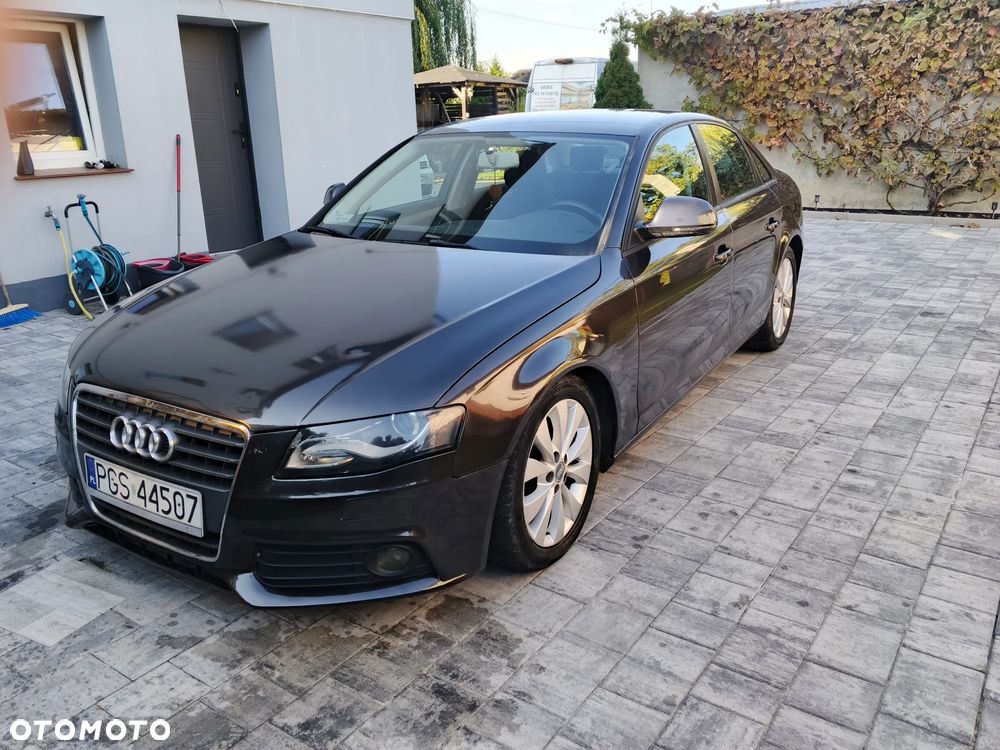 Audi A4 Limousine