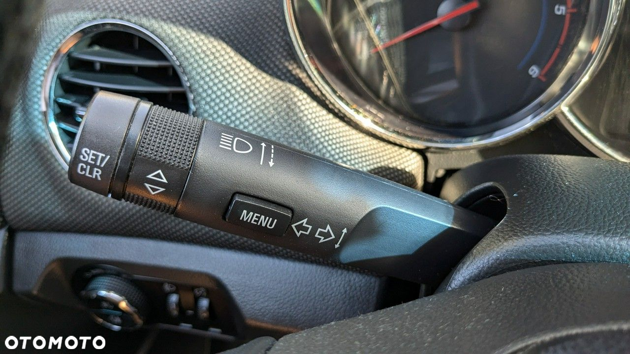 Chevrolet Cruze - 26