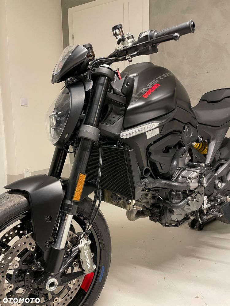 Ducati Monster - 10